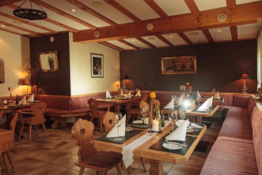 Hotel Restaurant Lindenhof 바트라아스페 외부 사진