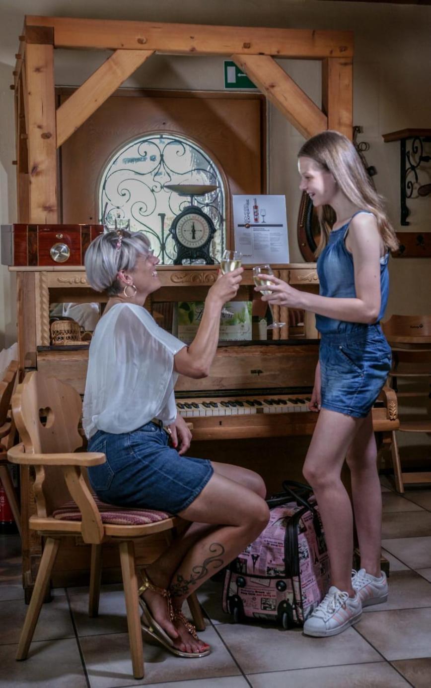 Hotel Restaurant Lindenhof 바트라아스페 외부 사진